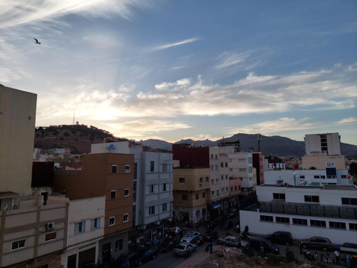 Residence La Corniche Etage 2 Nador Esterno foto